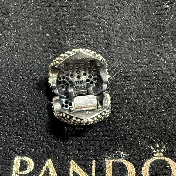 Pandora Sparkling Silver Heart Charm - Picture 2 of 2